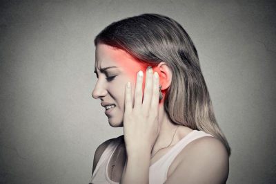 什麼是耳前瘻管是遺傳嗎?構造與清潔保養說明，如果耳前瘻管發臭發炎要動手術嗎?