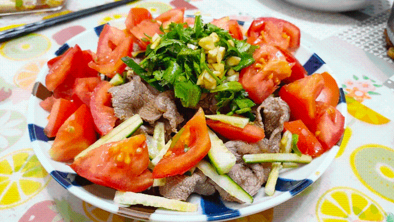 減脂食譜：番茄牛肉溫沙拉