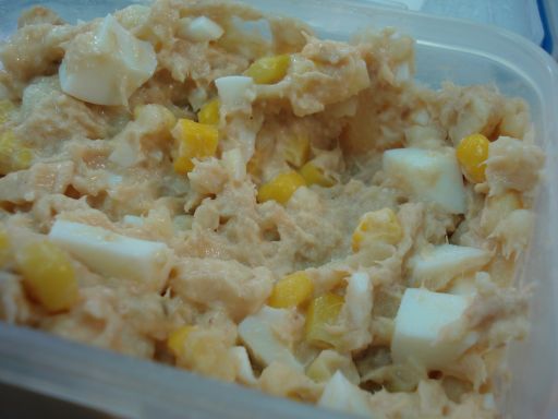 鮪魚玉米馬鈴薯沙拉