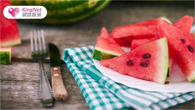 夏日吃西瓜消暑竟造成血糖飆高！糖尿病治療三大方向：飲食控制、運動、藥物